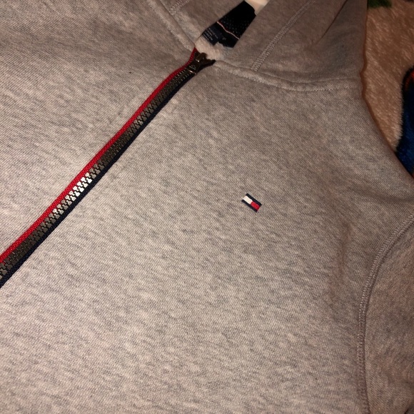 Tommy Hilfiger zip up - Picture 3 of 6